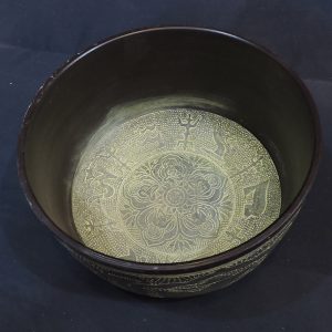 Light weight carving singing bowls