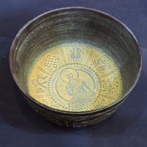 Light weight yellow singing bowls