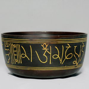 light-weight-bronze-singing-bowl-02