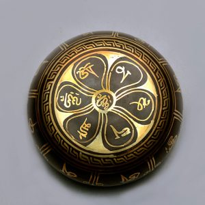 nine-symbole-eacthing-sining-bowl-01