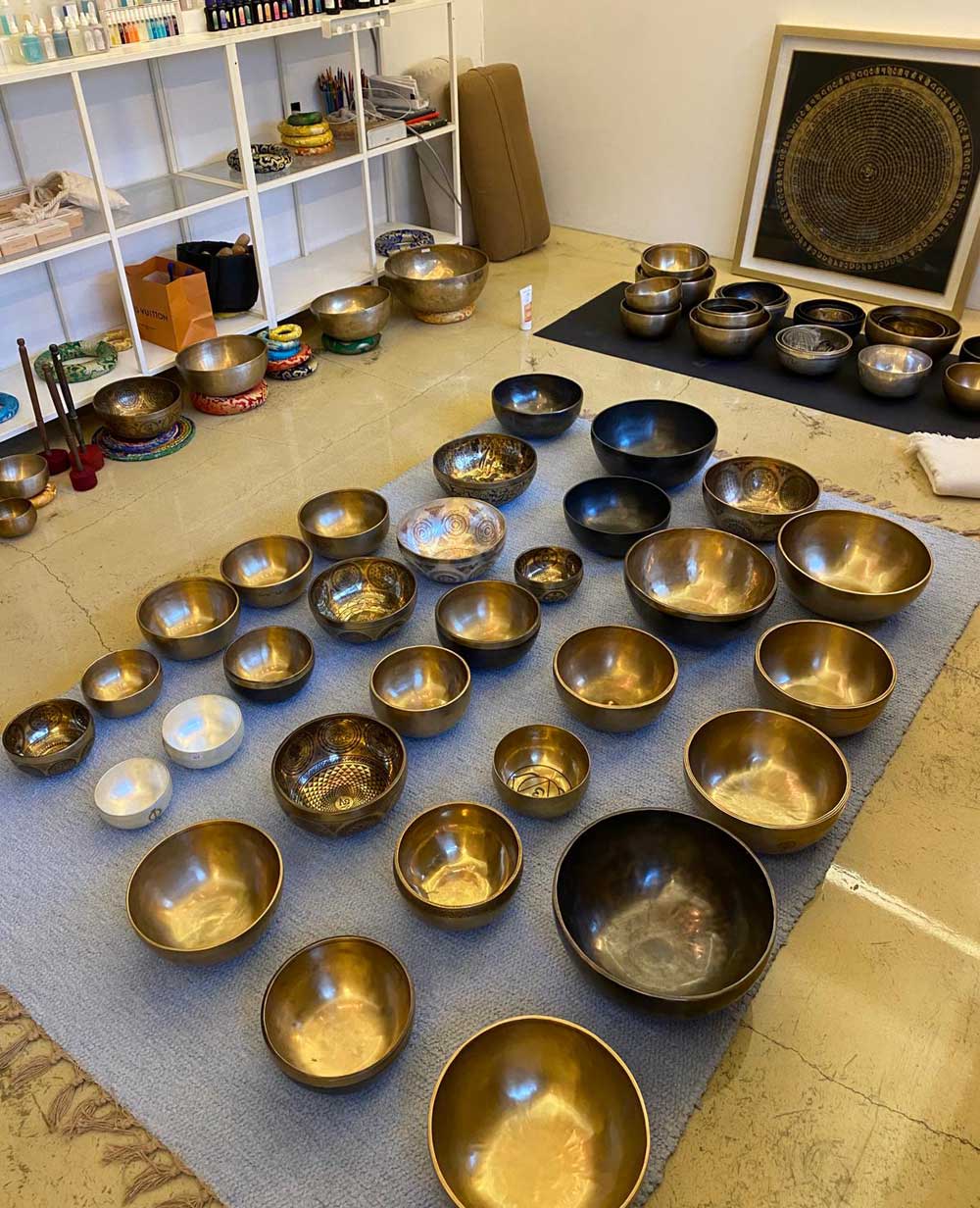 Our customer shared this picture after receiving their singing bowl. We’re grateful for their support and delighted that they are happy with the product.