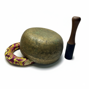 Old Antique Nepal Singing Bowl – Handmade 7 Metal Tibetan Meditation Bowl 20 cm