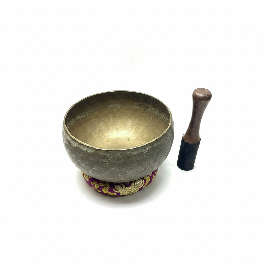 Antique Old Handmade Tibetan Singing Bowl Made in Nepal – 7 Metal Meditation Bowl Antique Old Handmade Tibetan Singing Bowl Made in Nepal – 7 Metal Meditation Bowl