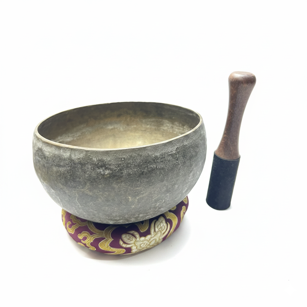 Antique shinging bowl (4) Antique Old Handmade Tibetan Singing Bowl Made in Nepal – 7 Metal Meditation Bowl