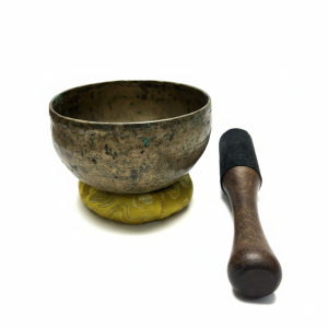 Old Antique Handmade Tibetan Singing Bowl – Sound Healing Bowl from Nepal description