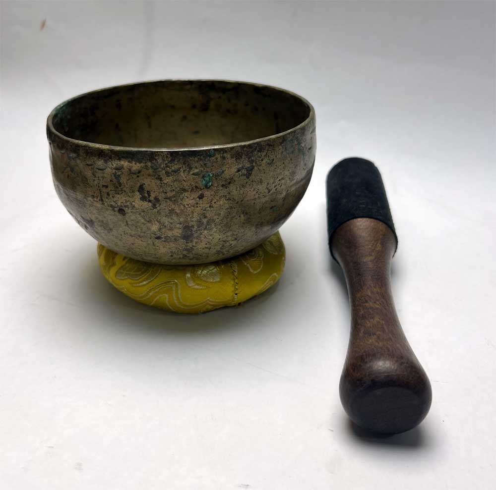 Antique Old Handmade Tibetan Singing Bowl Made in Nepal Antique Old Handmade Tibetan Singing Bowl Made in Nepal